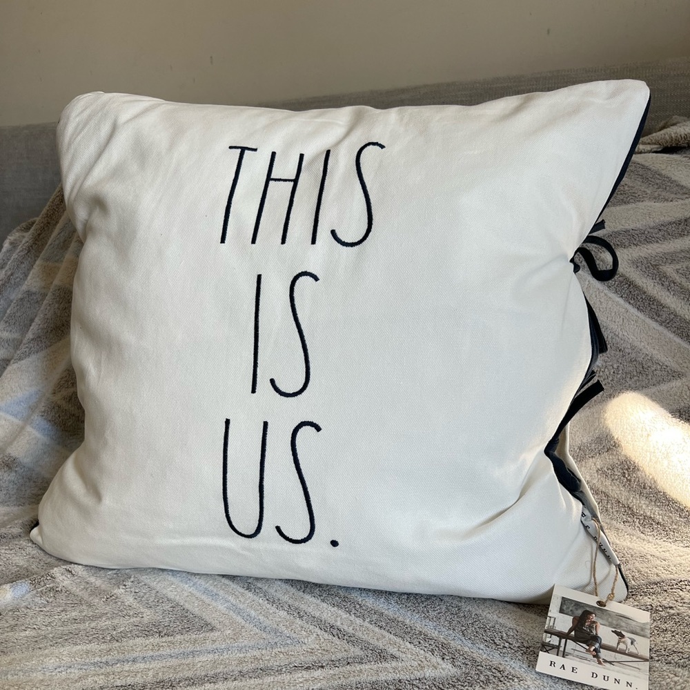 Rae dunn pillow 🖤